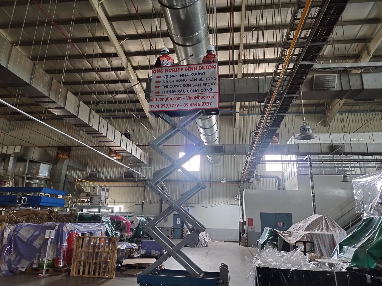 Dịch vụ vệ sinh công nghiệp Bình Dương