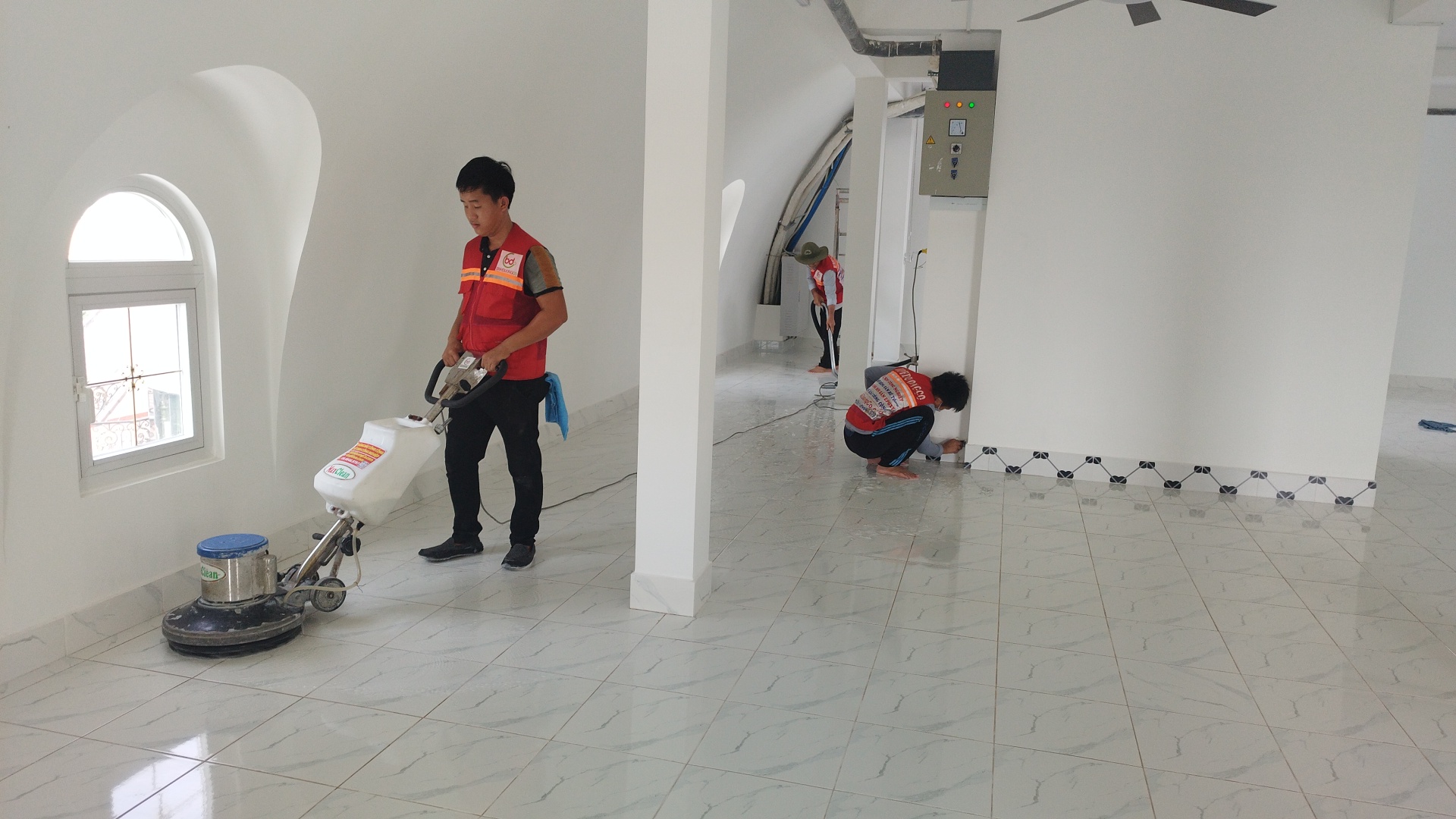 Dịch vụ vệ sinh nhà cửa Bình Dương