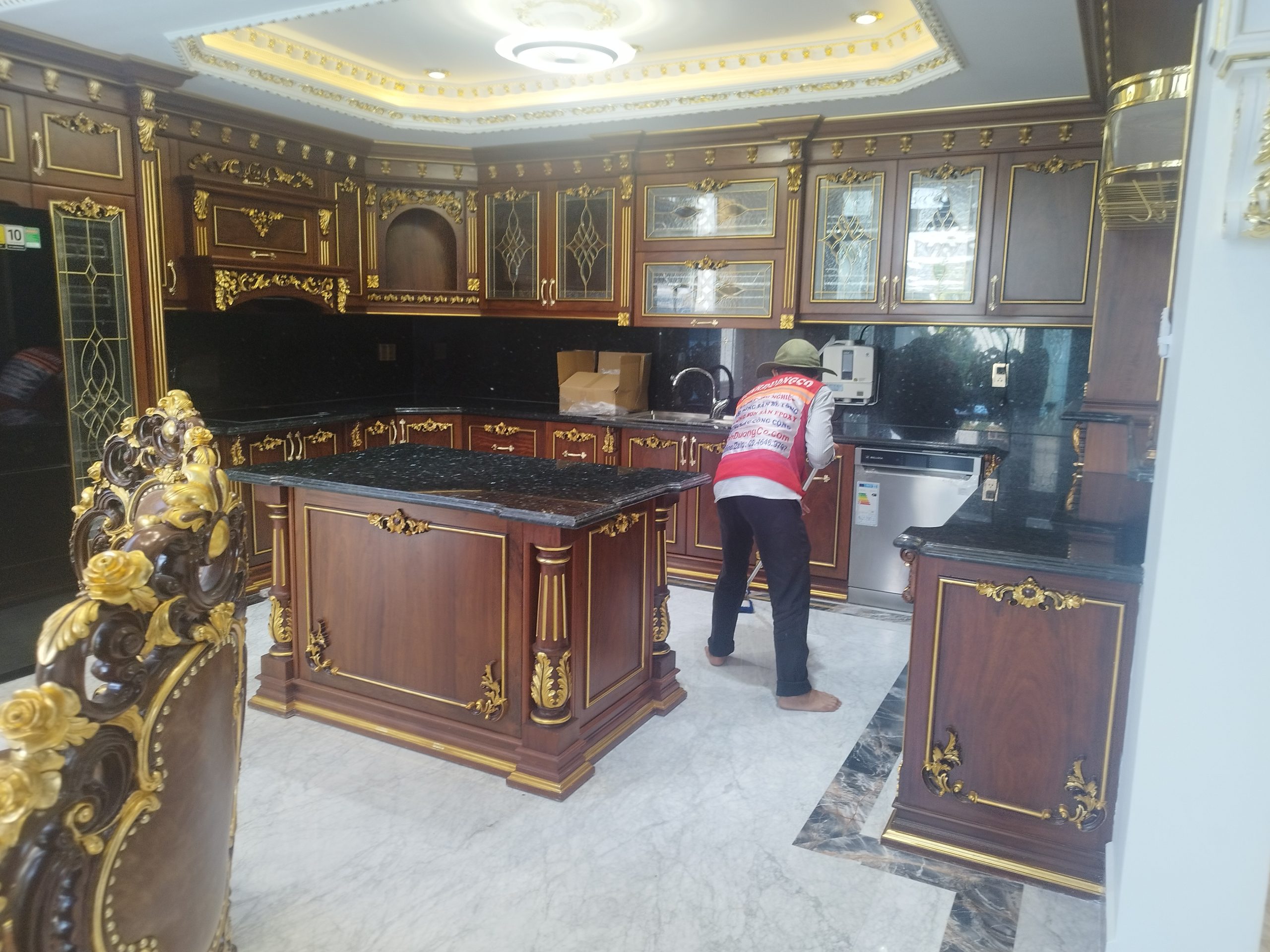 Dịch vụ vệ sinh nhà cửa Bình Dương