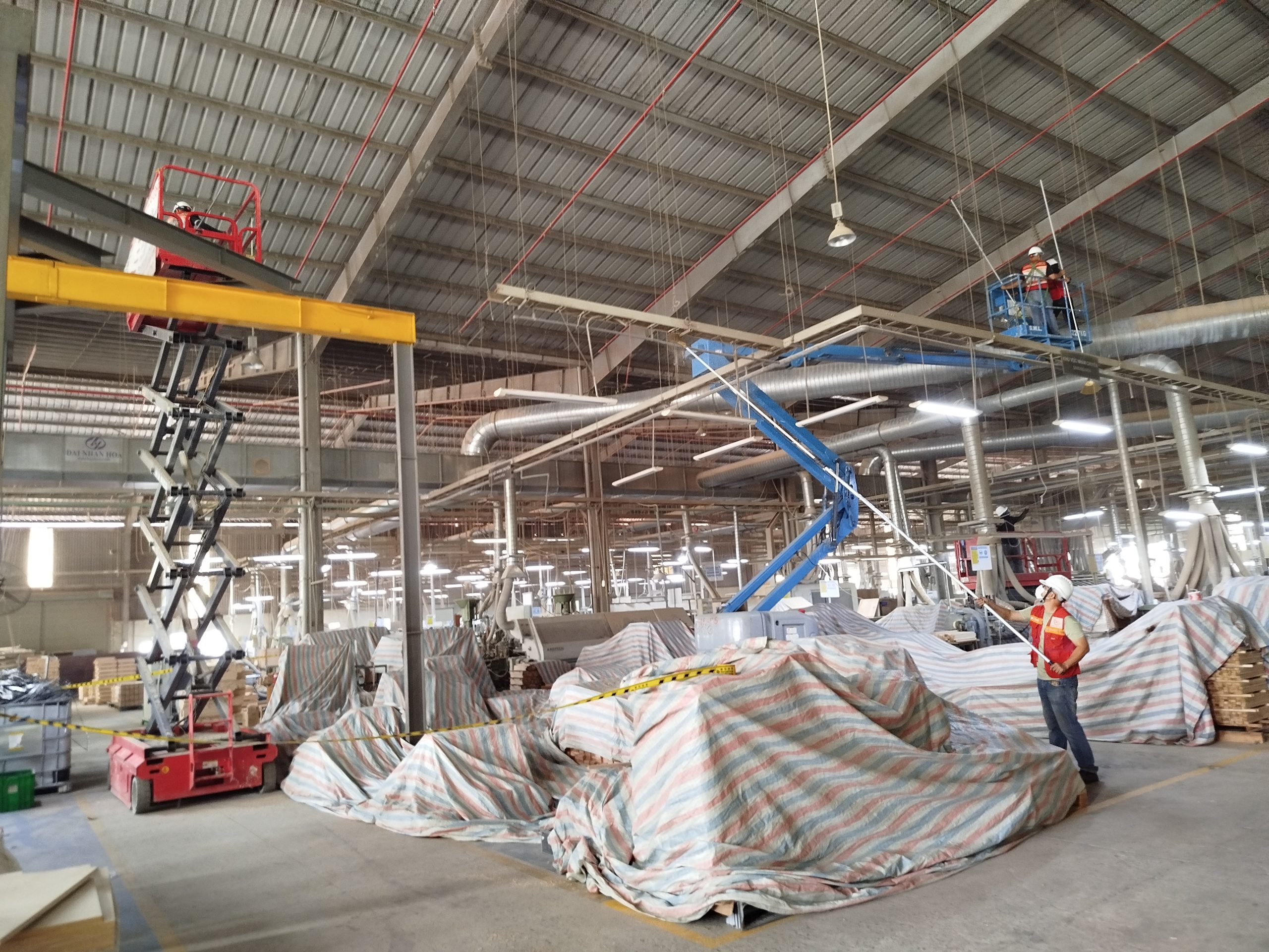 Quét mạng nhện nhà xưởng